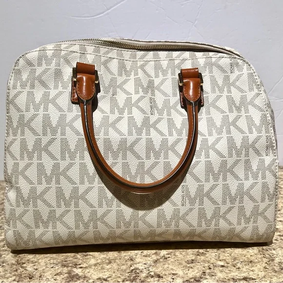 New, Light Brown, Purse By Michael Kors. FREE, Second, MK Gold Logo Ring. - Picture 7 of 13